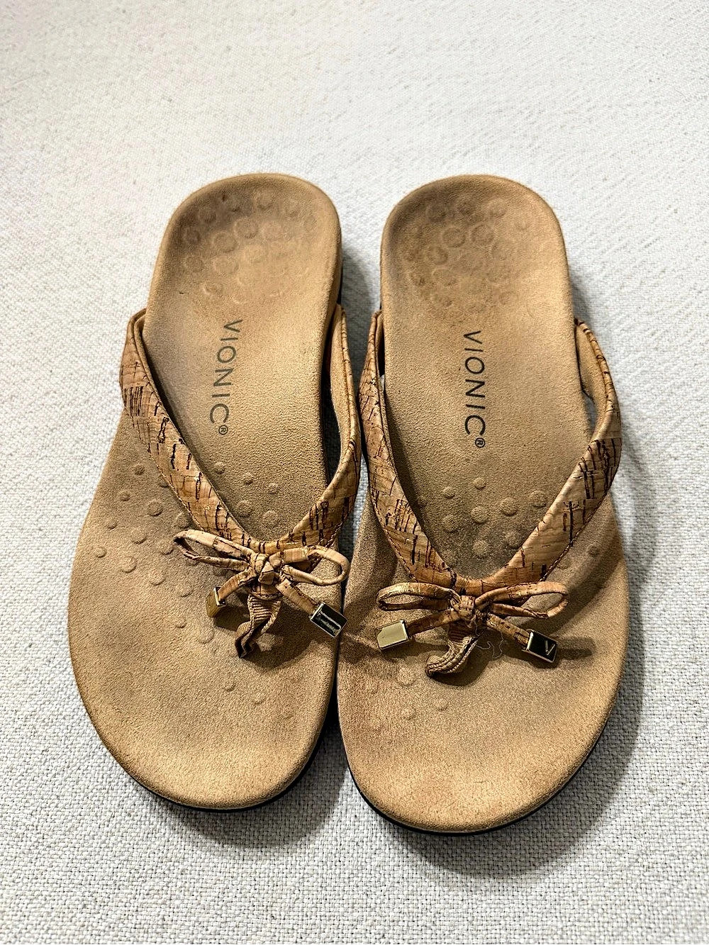 Vionic Bella Toe Post Sandal Brown Sandals